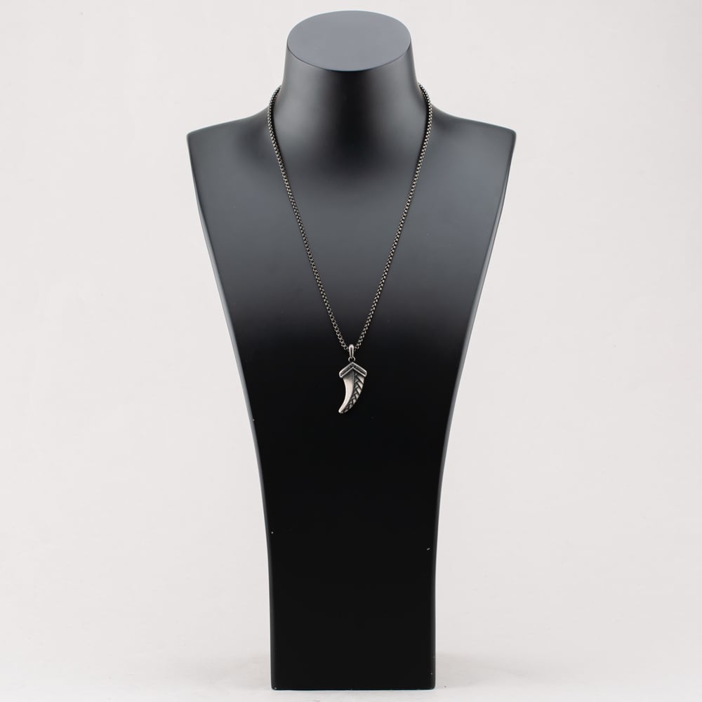 Bourne and Wilde Stainless Steel Black Tusk Pendant Necklace OSN-2355SBK-BX-ANTI