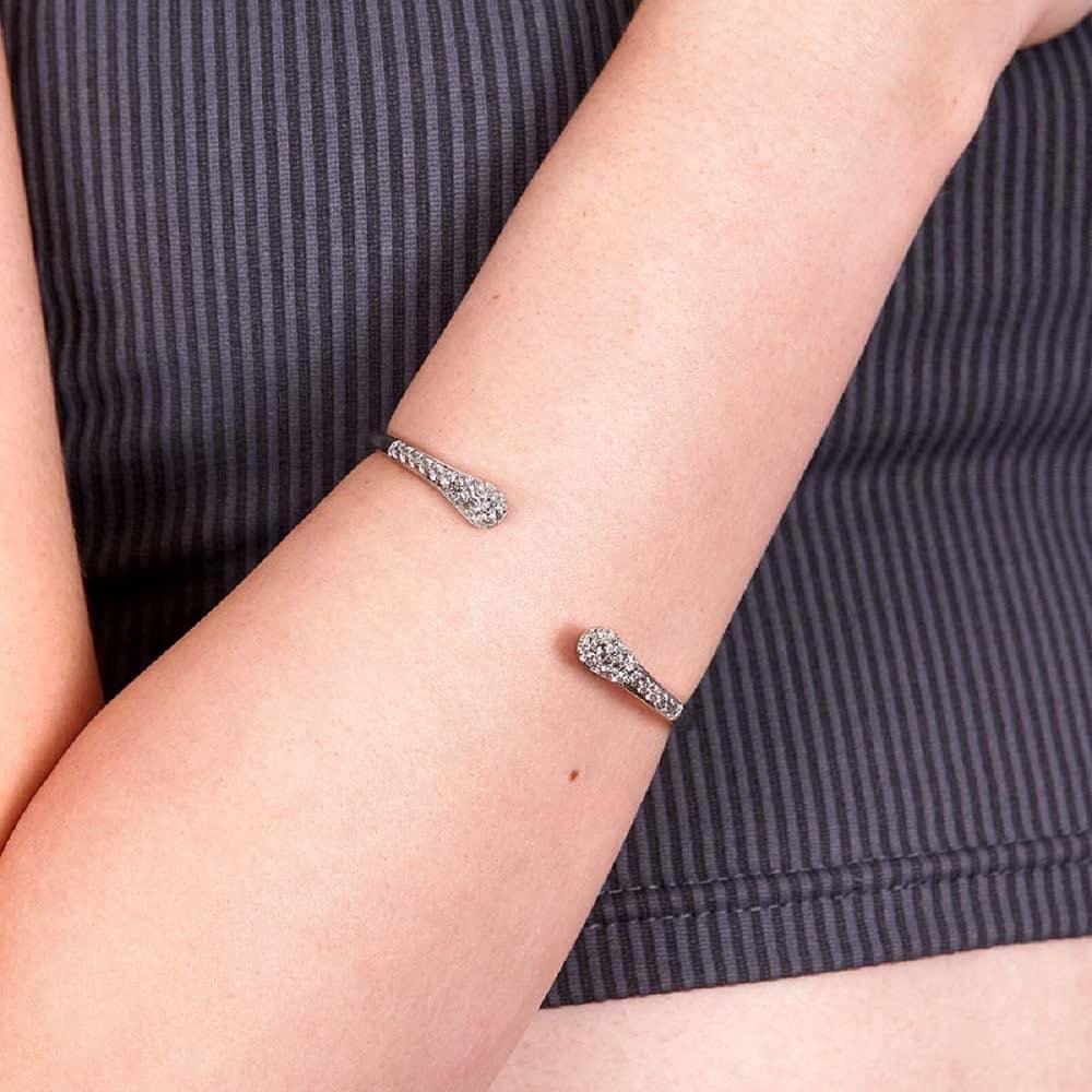 Lucy Quartermaine Silver Skinny Drip White Topaz Twist Bangle SDBG1