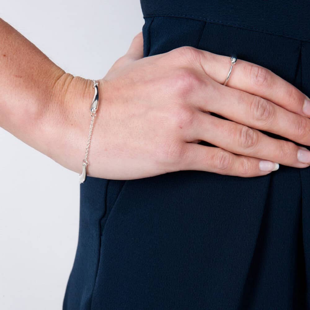 Lucy Quartermaine Silver Triple Drop T Bar Clasp Bracelet DB3