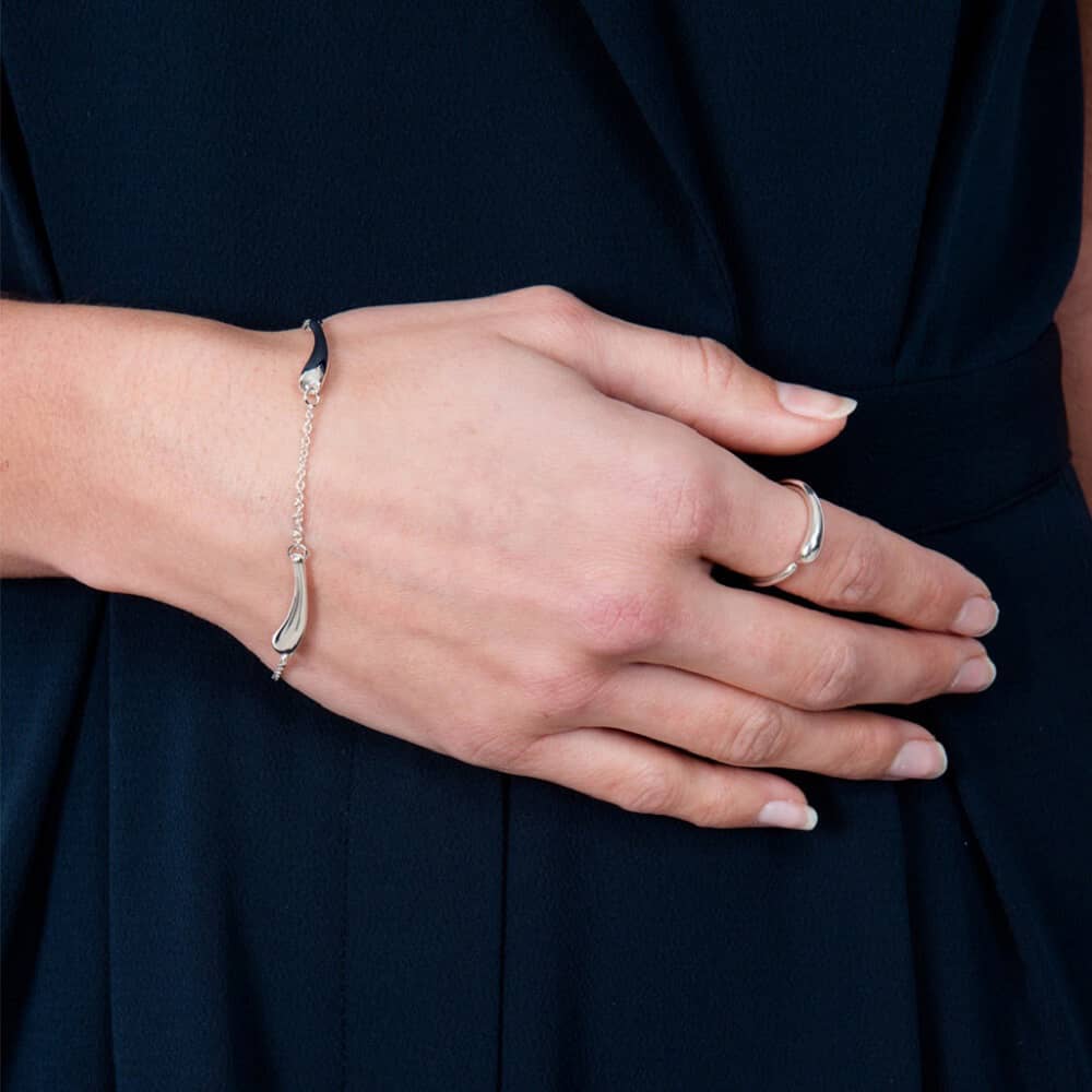 Lucy Quartermaine Silver Triple Drop T Bar Clasp Bracelet DB3