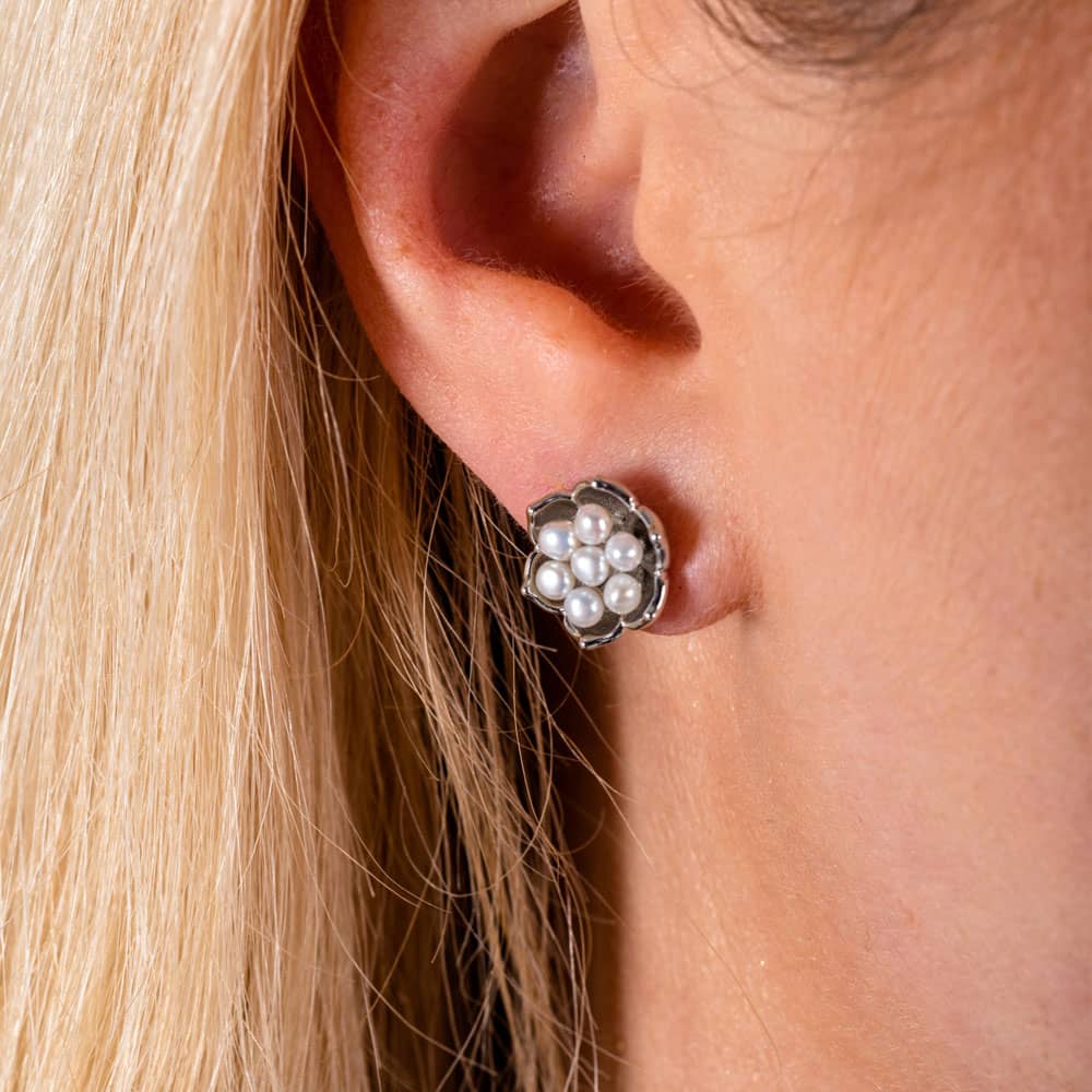 Lucy Quartermaine Silver Royal Pearl Freshwater Pearl Flower Stud Earrings RS1