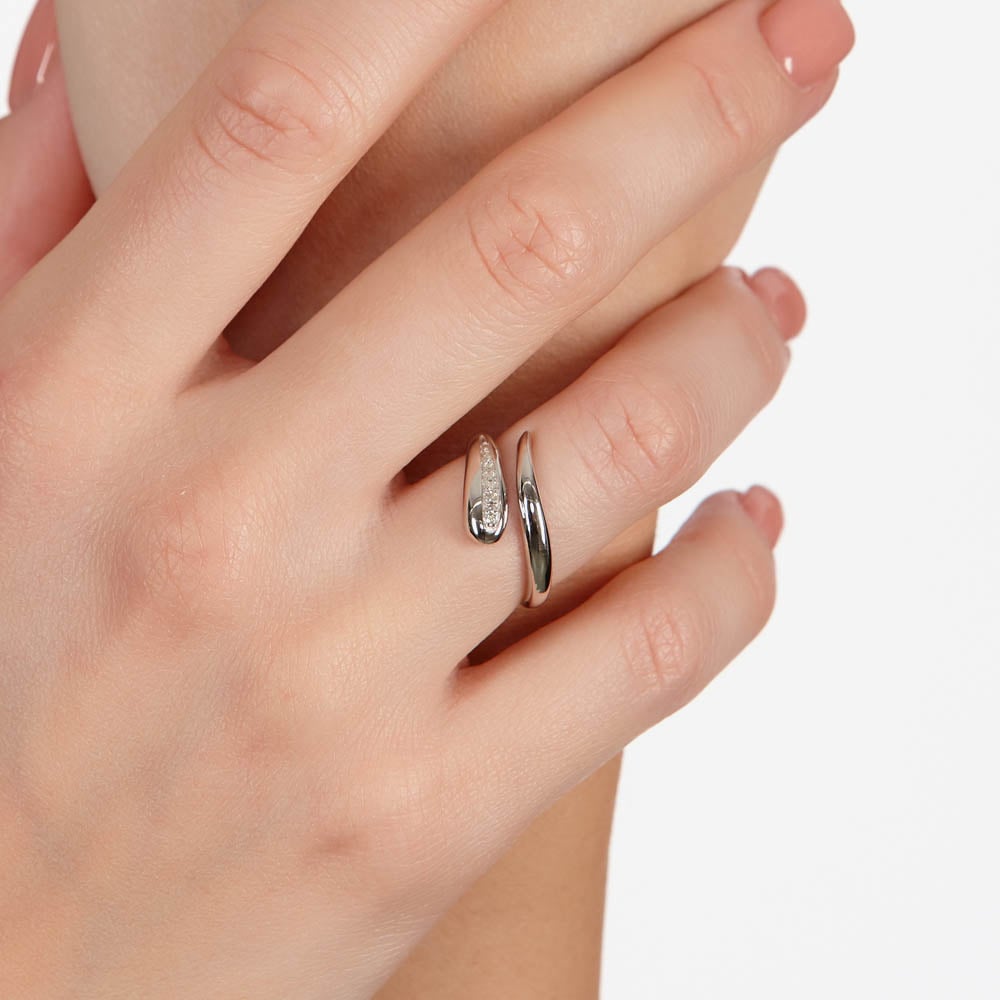 Lucy Quartermaine Silver Topaz Skinny Drip Snake Ring SDR5