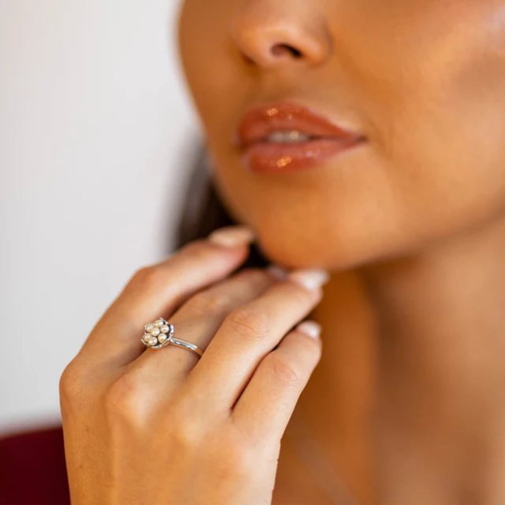 Lucy Quartermaine Silver Royal Pearl Flower Ring RR3K
