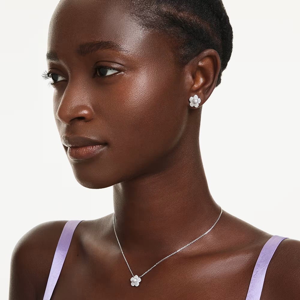 Swarovski Ariana Grande x Swarovski Pearl Flower Jewellery Set 5749180