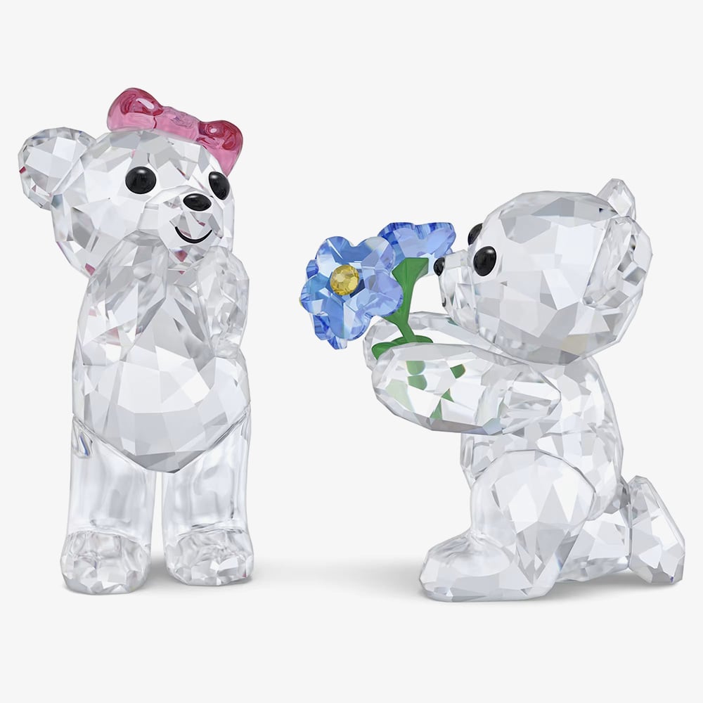Swarovski 5720454 Kris Bear I Adore You Figurine