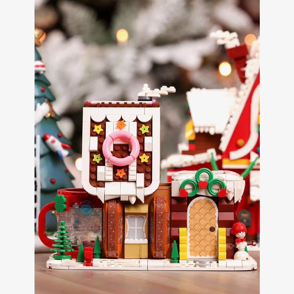 Toy Shop Gingerbread House Brick Building Set Gift XM15904