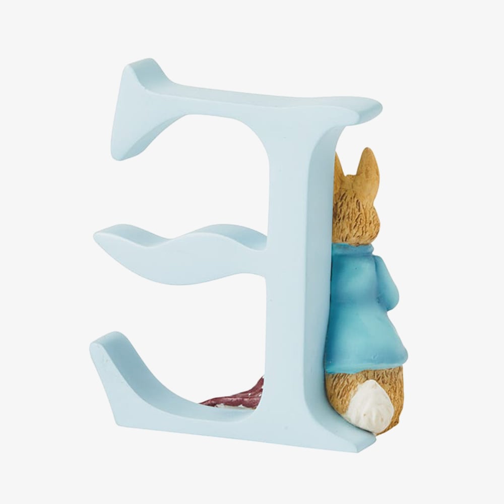 Peter Rabbit Decorative Peter Rabbit With Onions Letter E A4997