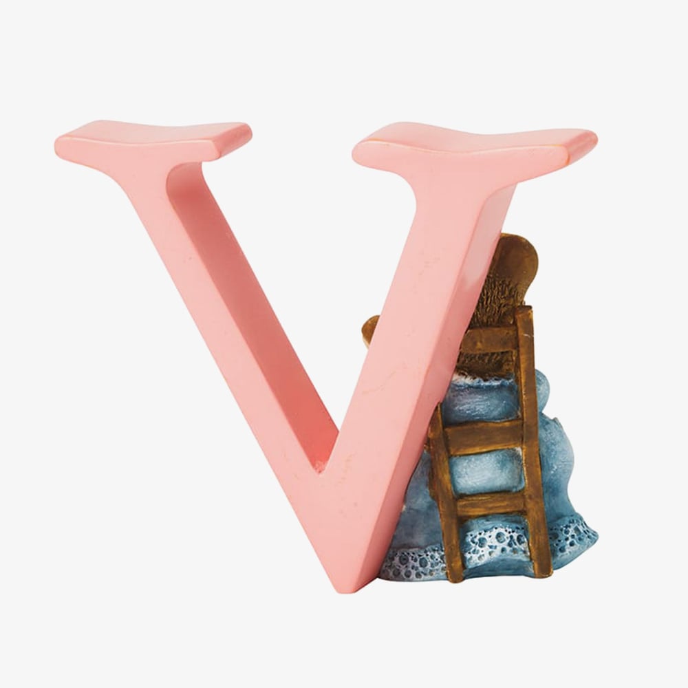 Peter Rabbit Decorative Hunca Munca & Baby Letter V A5014