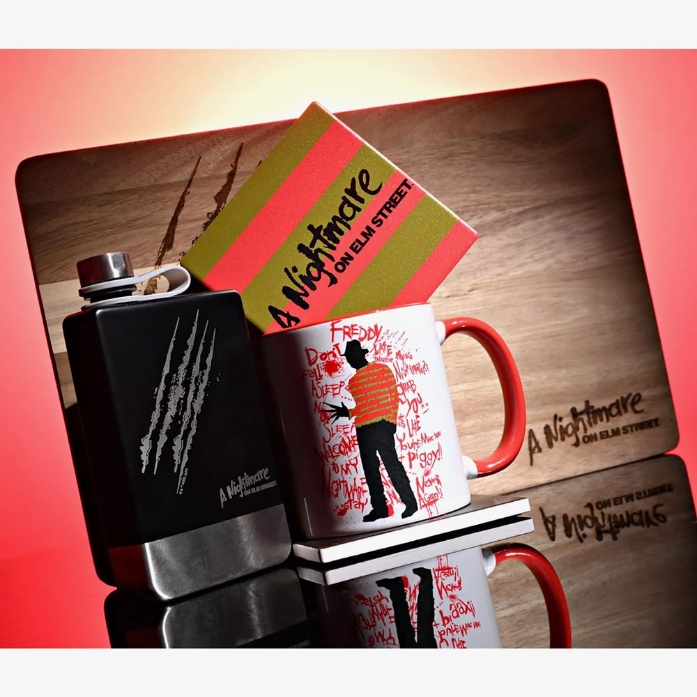 Warner Bros Nightmare On Elm Street 8oz Hip Flask Gift WB565