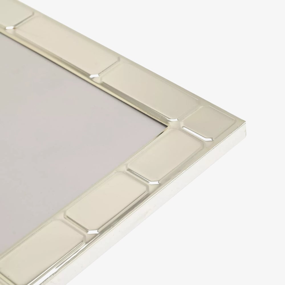 Impressions Silver Plated Tile Pattern 4x6 Photo Frame FS21446