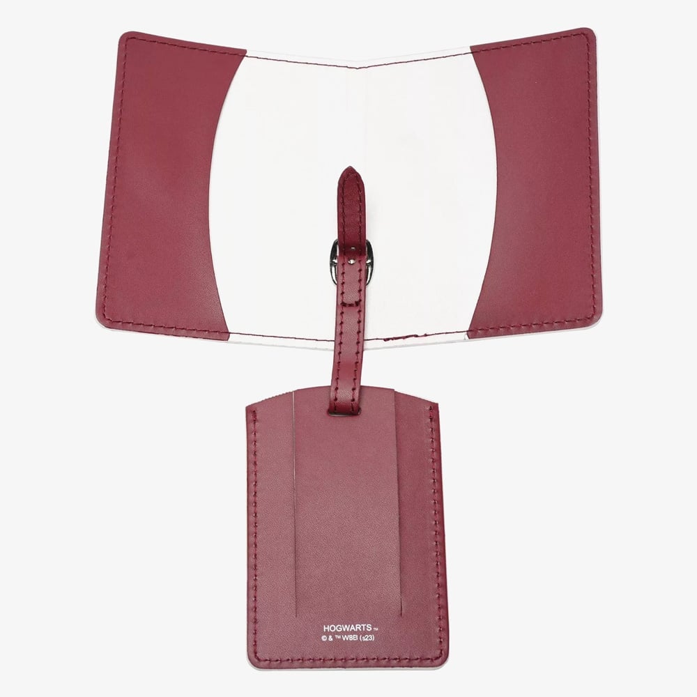 Harry Potter Gryffindor Passport And Luggage Tag Accessory Set WB274