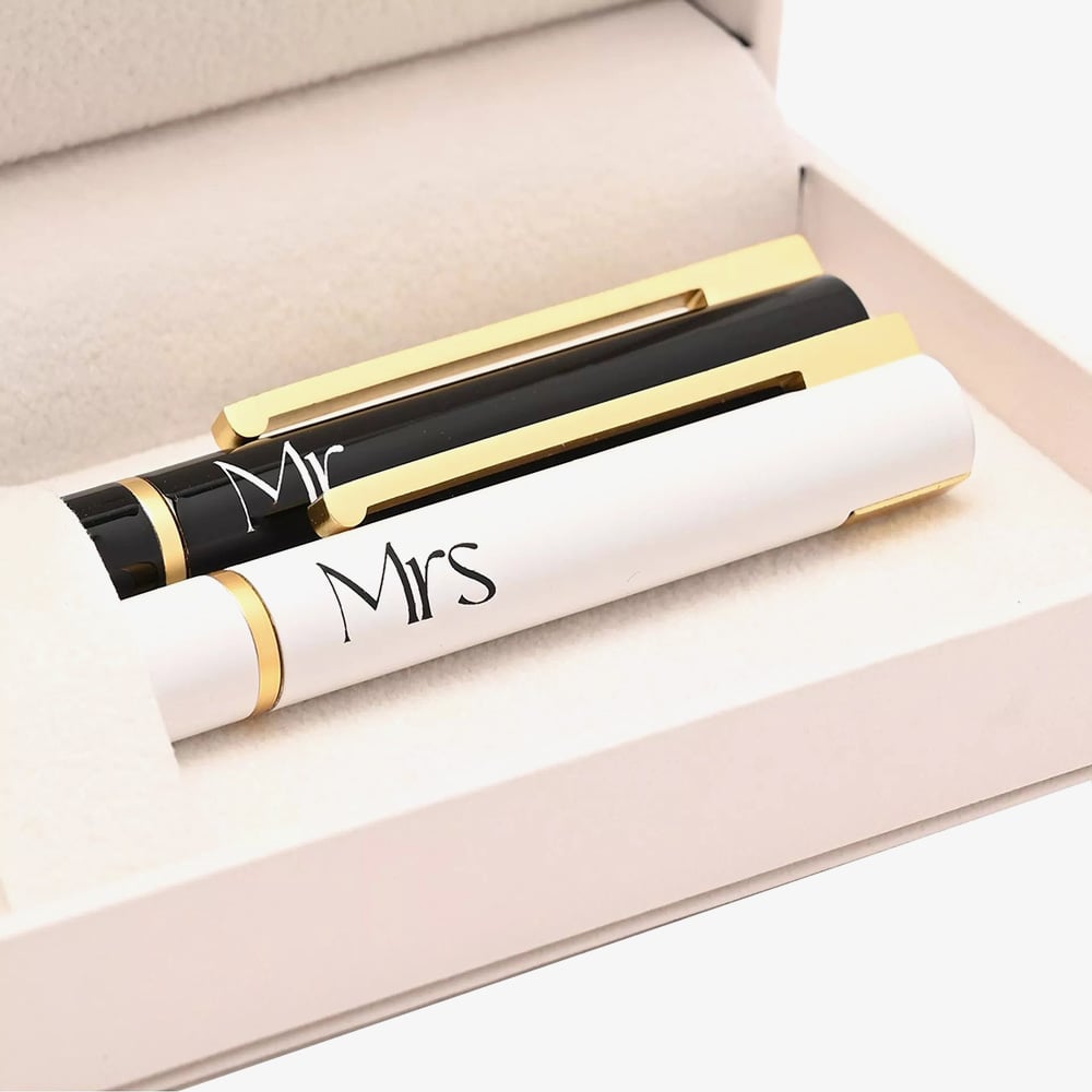 Amore Mr & Mrs Set Of 2 Pens Pen AM276
