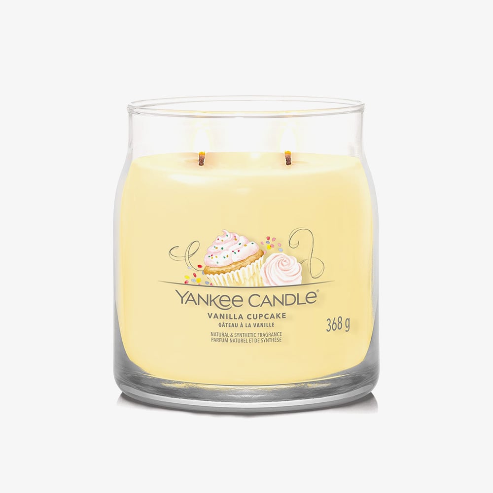 Yankee Candle Vanilla Cupcake Signature Medium Jar Candle 1630003E