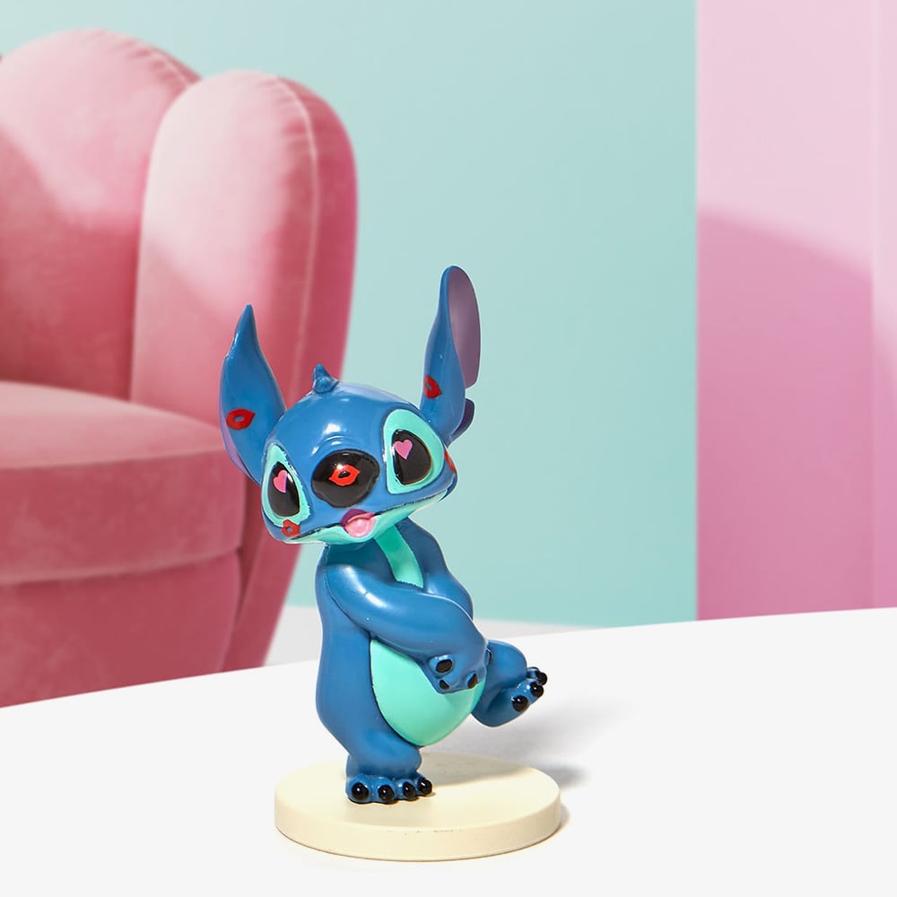 Grand Jester Studios Stitch Covered In Kisses Figurine 6010352