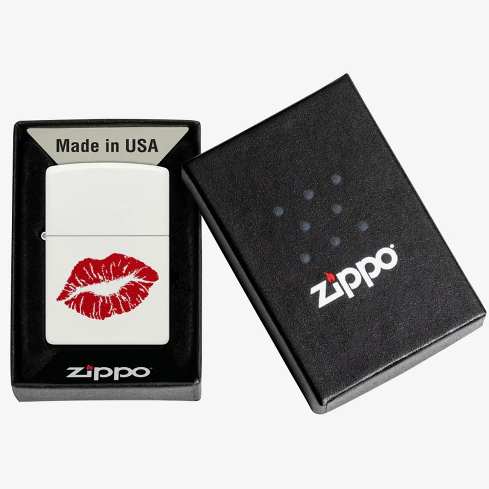 Zippo Matte White Kiss Design Lighter 46653