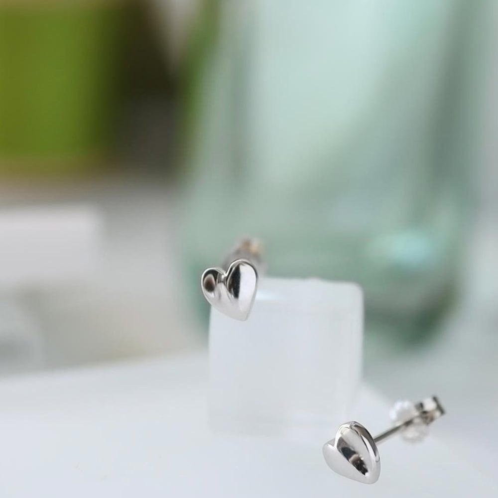 Kit Heath Sterling Silver Heart Stud Earrings 40031RP