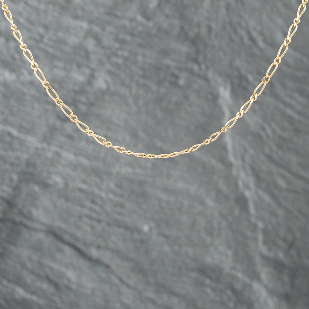 Product photograph of Pre-owned 9ct Yellow Gold 16 Inch Figaro Chain 41021294 from The Jewel Hut
