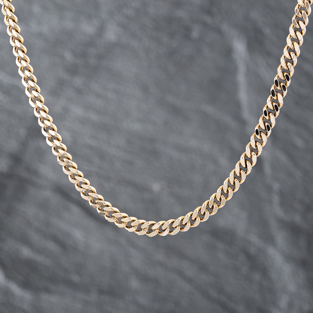Product photograph of Pre-owned 9ct Yellow Gold 22 Inch Curb Chain 41041369 from The Jewel Hut