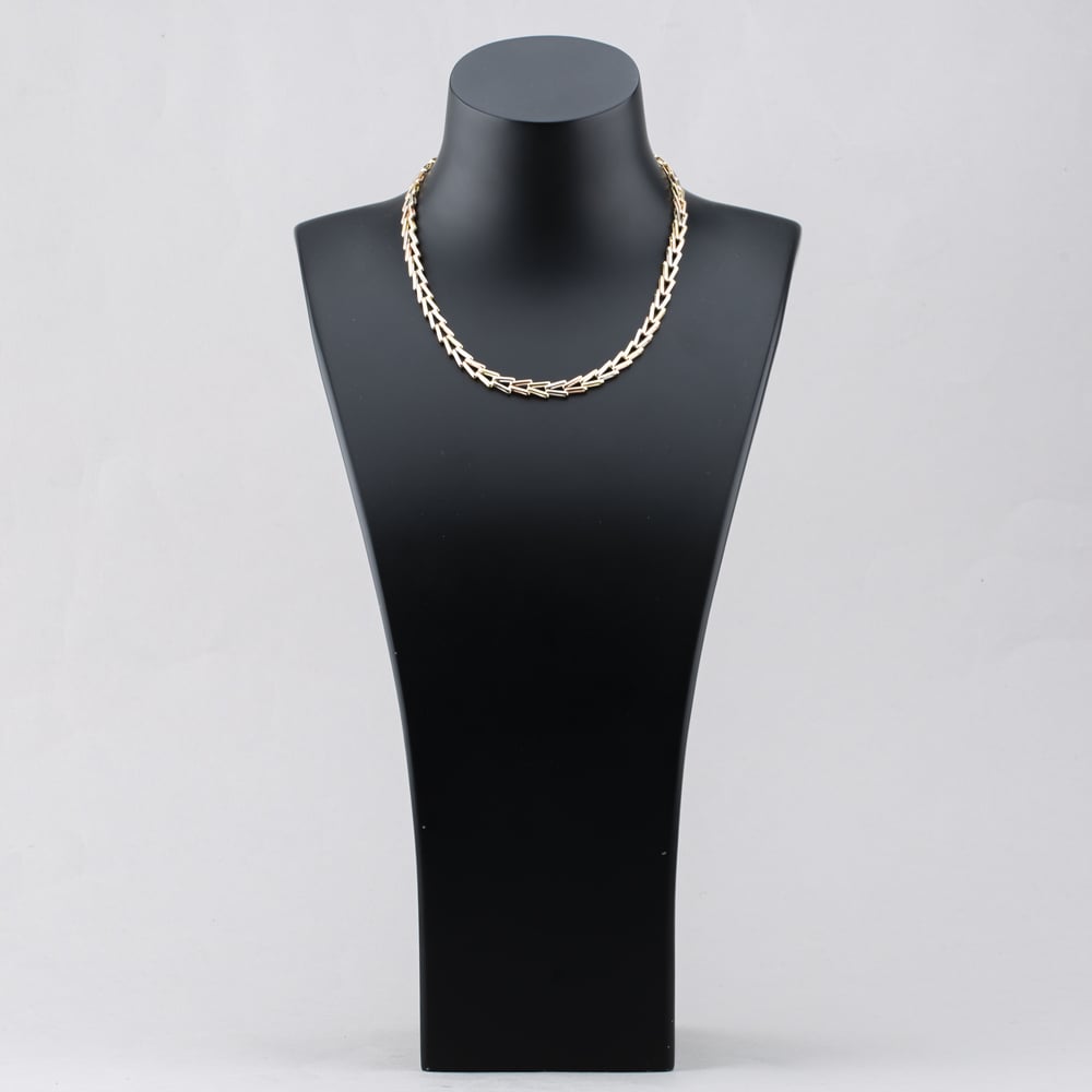 Pre-Owned 9ct Three Colour Gold Fancy 'V' Pattern Link 16 Inch Collarette Chain 41041438