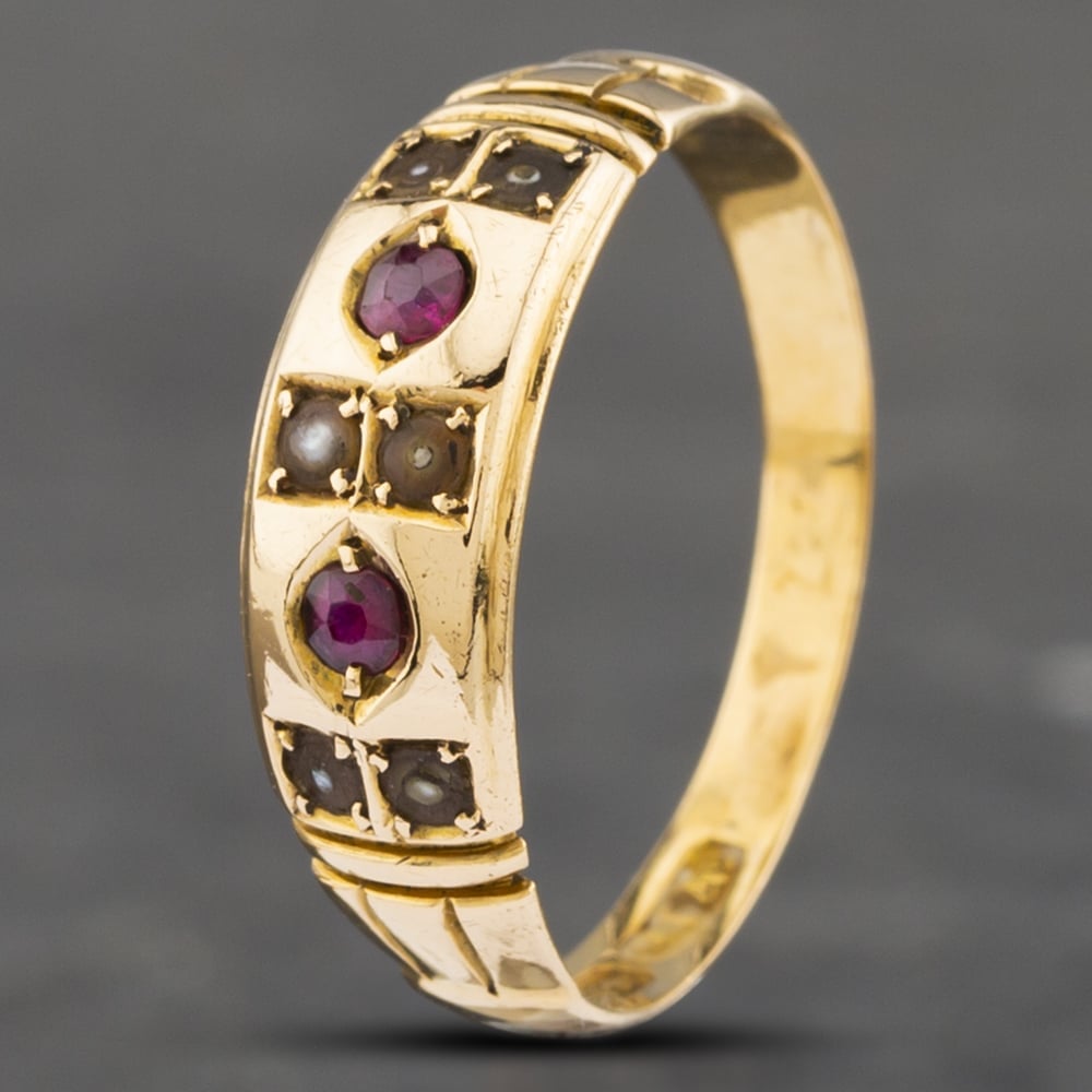 Product photograph of Pre-owned Antique 18ct Yellow Gold Ruby Dress Ring 41102424 from The Jewel Hut