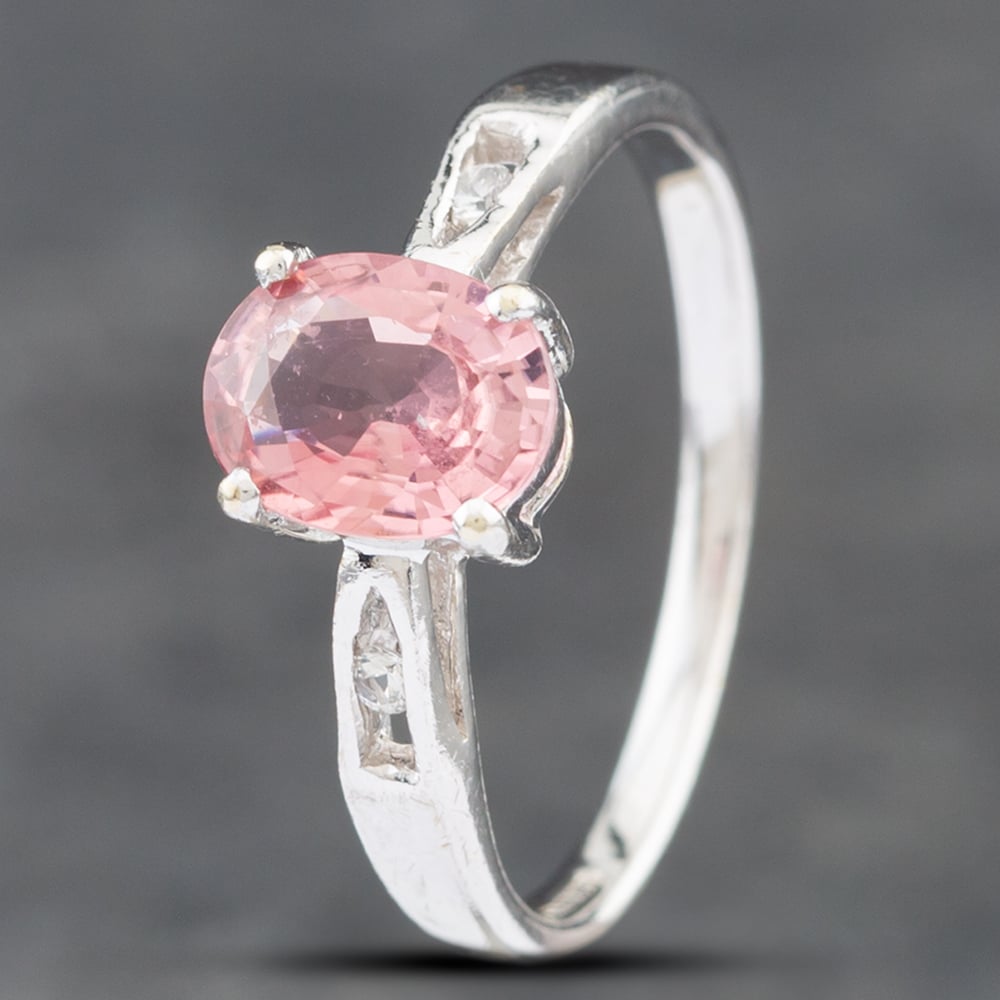 Product photograph of Pre-owned 9ct White Gold Tourmaline Dress Ring 41102448 from The Jewel Hut