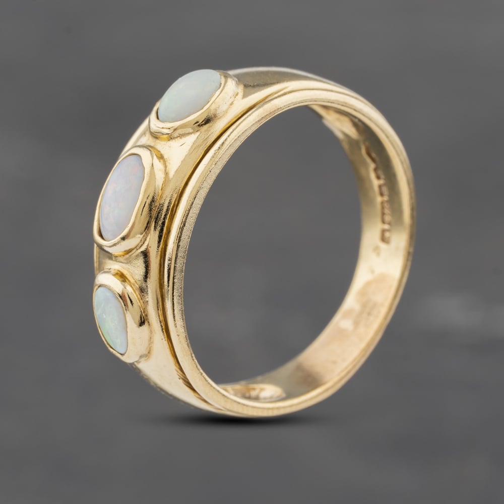 Pre-Owned 9ct Yellow Gold Opal Three Stone Ring 41103015