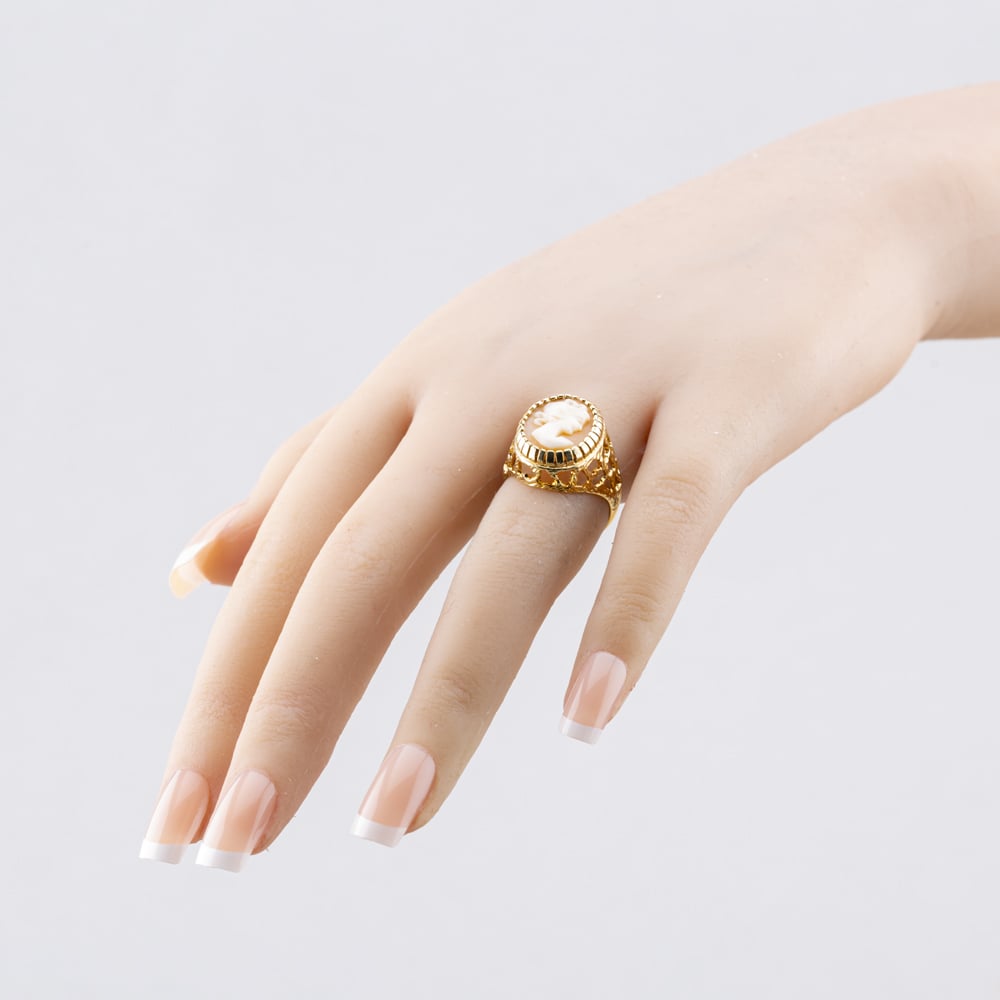 Pre-Owned Vintage 9ct Yellow Gold Cameo Oval Dress Ring 41103029