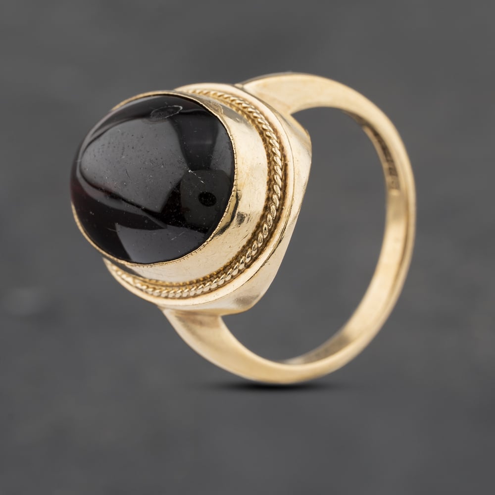 Pre-Owned 9ct Yellow Gold Garnet Cabachon Dress Ring 41103060