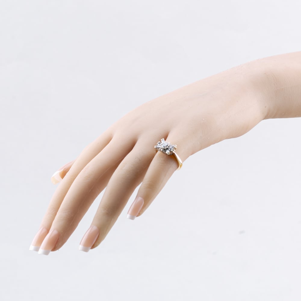 Pre-Owned 9ct Yellow Gold Cubic Zirconia Spray Cluster Ring 41103064