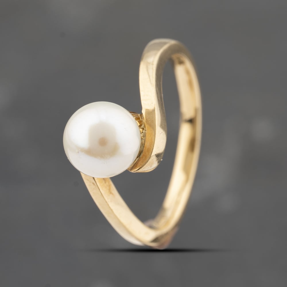 Click to view product details and reviews for Pre Owned 18ct Yellow Gold Cultured Pearl Single Stone Dress Ring 41103275.