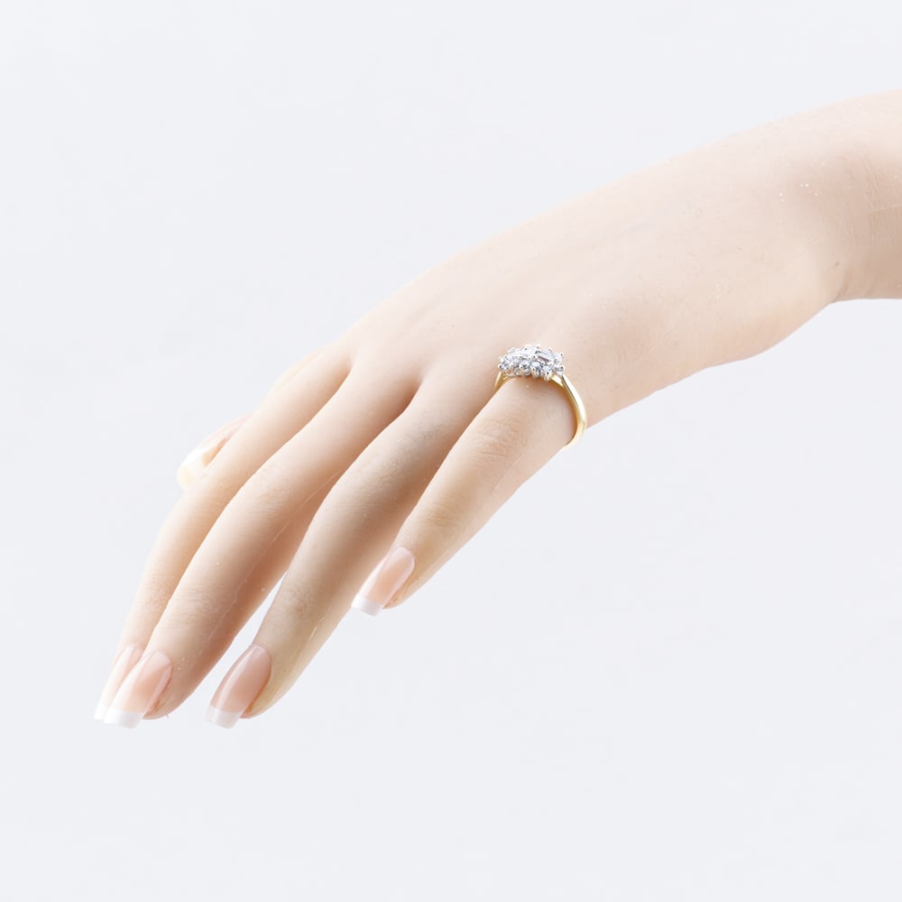 Pre-Owned 9ct Yellow Gold Cubic Zirconia Cluster Ring 41103707