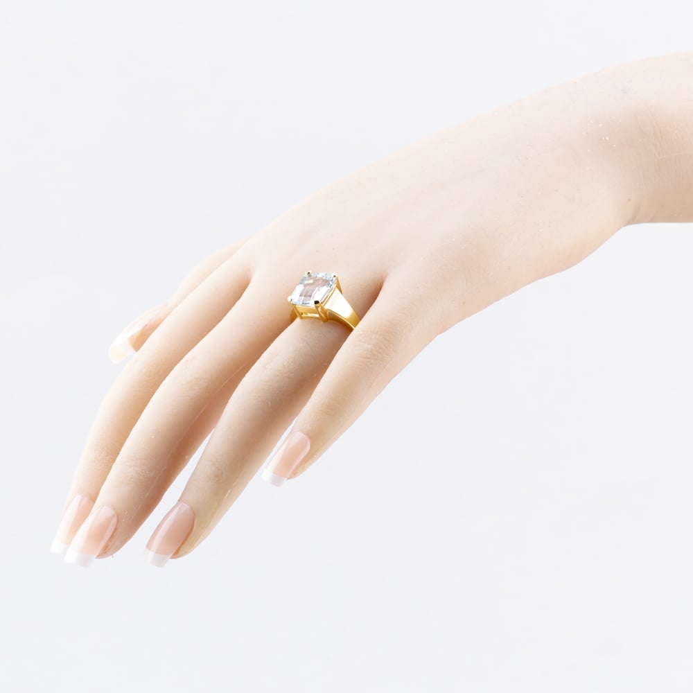 Pre-Owned 18ct Yellow Gold Aquamarine Oblong Dress Ring 41103721