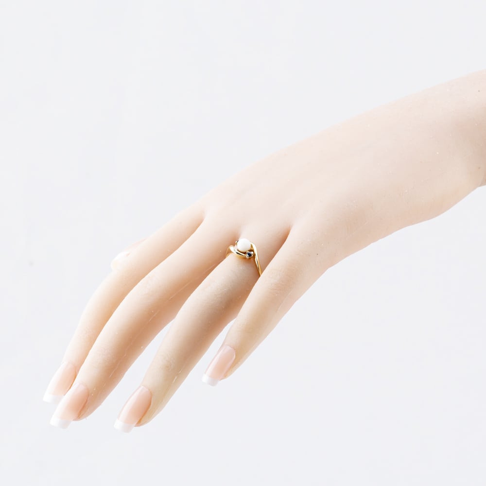 Pre-Owned 9ct Yellow Gold Simulated Pearl & Sapphire Three Stone Ring 41103902