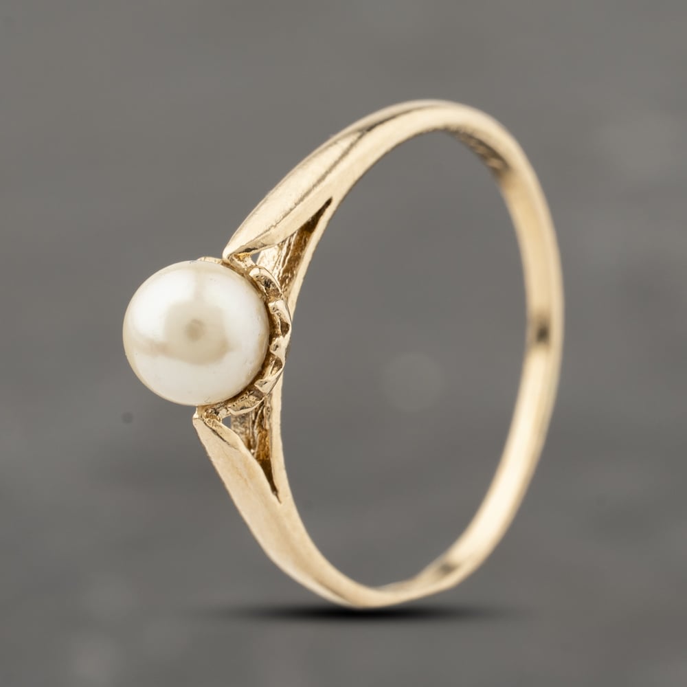 Click to view product details and reviews for Pre Owned Yellow Gold Cultured Pearl Dress Ring 41103922. Click to view product details and reviews for Pre Owned Yellow Gold Cultured Pearl Dress Ring 41103922.