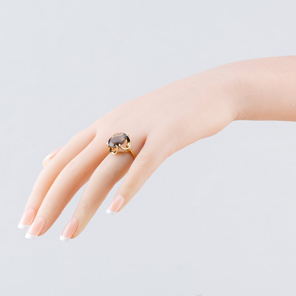 Pre-Owned 9ct Yellow Gold Smoky Quartz Oval Scallop Dress Ring 41103989
