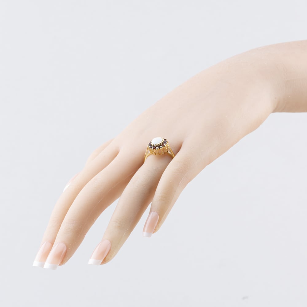 Pre-Owned 9ct Yellow Gold Opal & Garnet Oval Cluster Ring 41104127