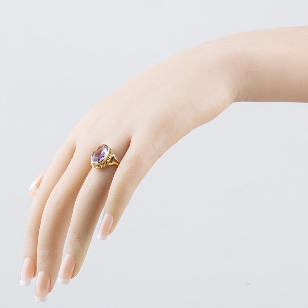 Pre-Owned 9ct Yellow Gold Amethyst Oval Dress Ring 41104221