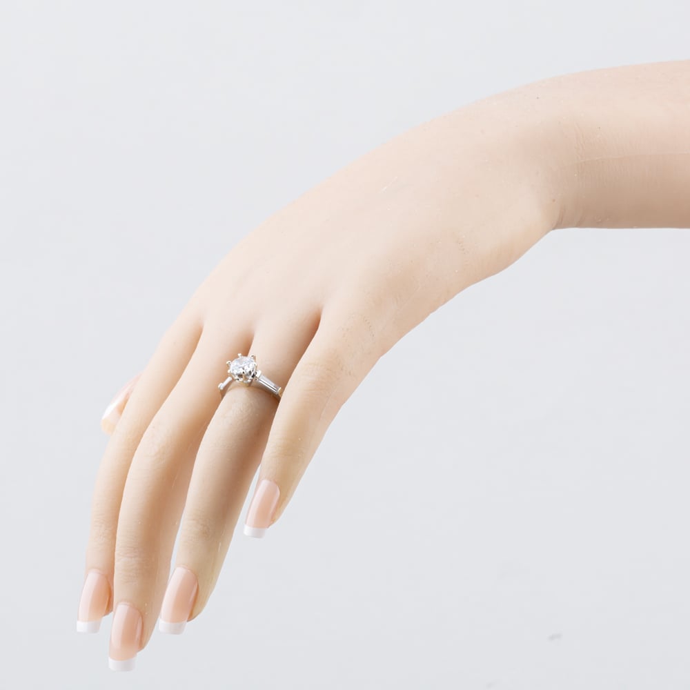 Pre-Owned 9ct White Gold Cubic Zirconia Shoulder Set Solitaire Ring 41104241