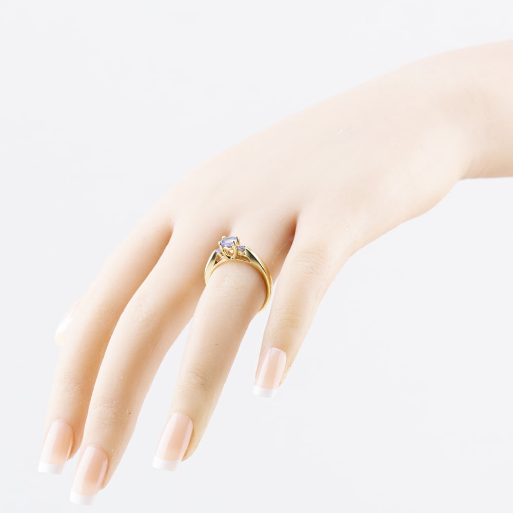 Pre-Owned 9ct Yellow Gold Tanzanite Three Stone Ring 41104412