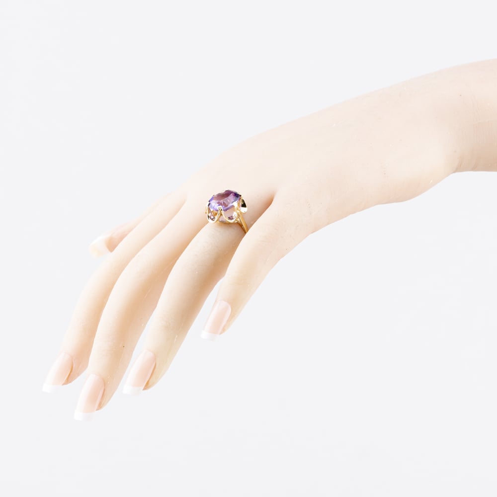 Pre-Owned 9ct Yellow Gold Amethyst Oval Dress Ring 41104462