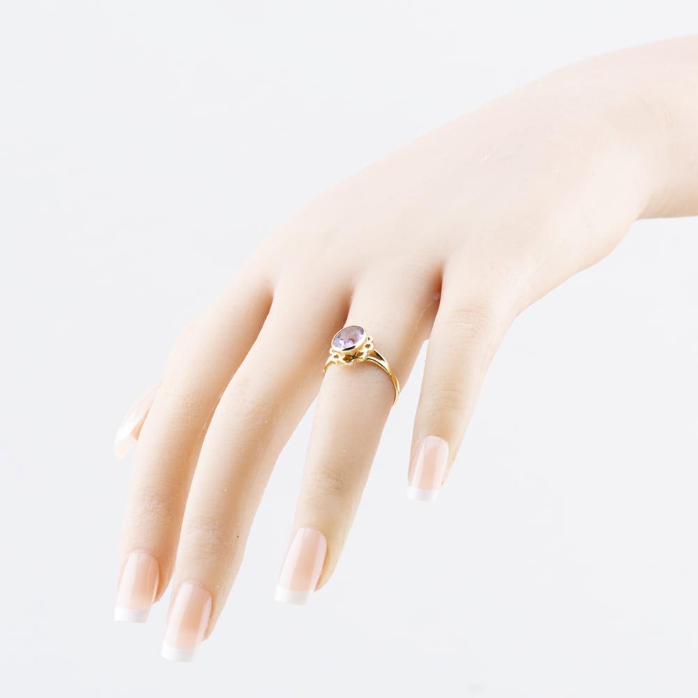 Pre-Owned Yellow Gold Amethyst Oval Dress Ring 41104494
