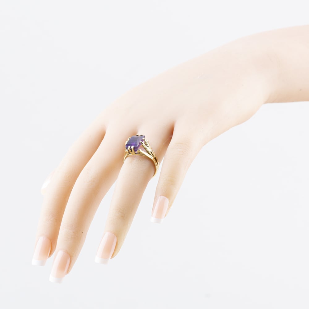 Pre-Owned Vintage Yellow Gold Amethyst Oblong Dress Ring 41104508