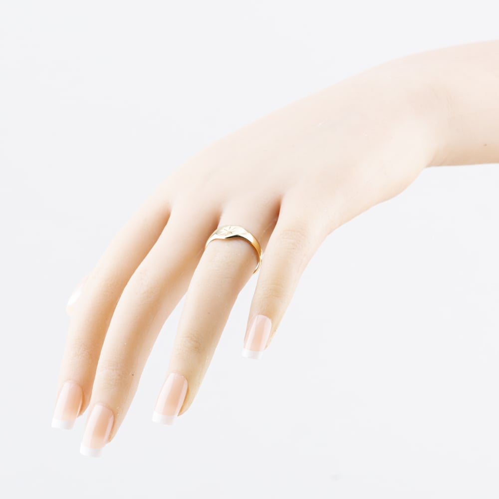 Pre-Owned 9ct Yellow Gold Heart Signet Ring 41104511
