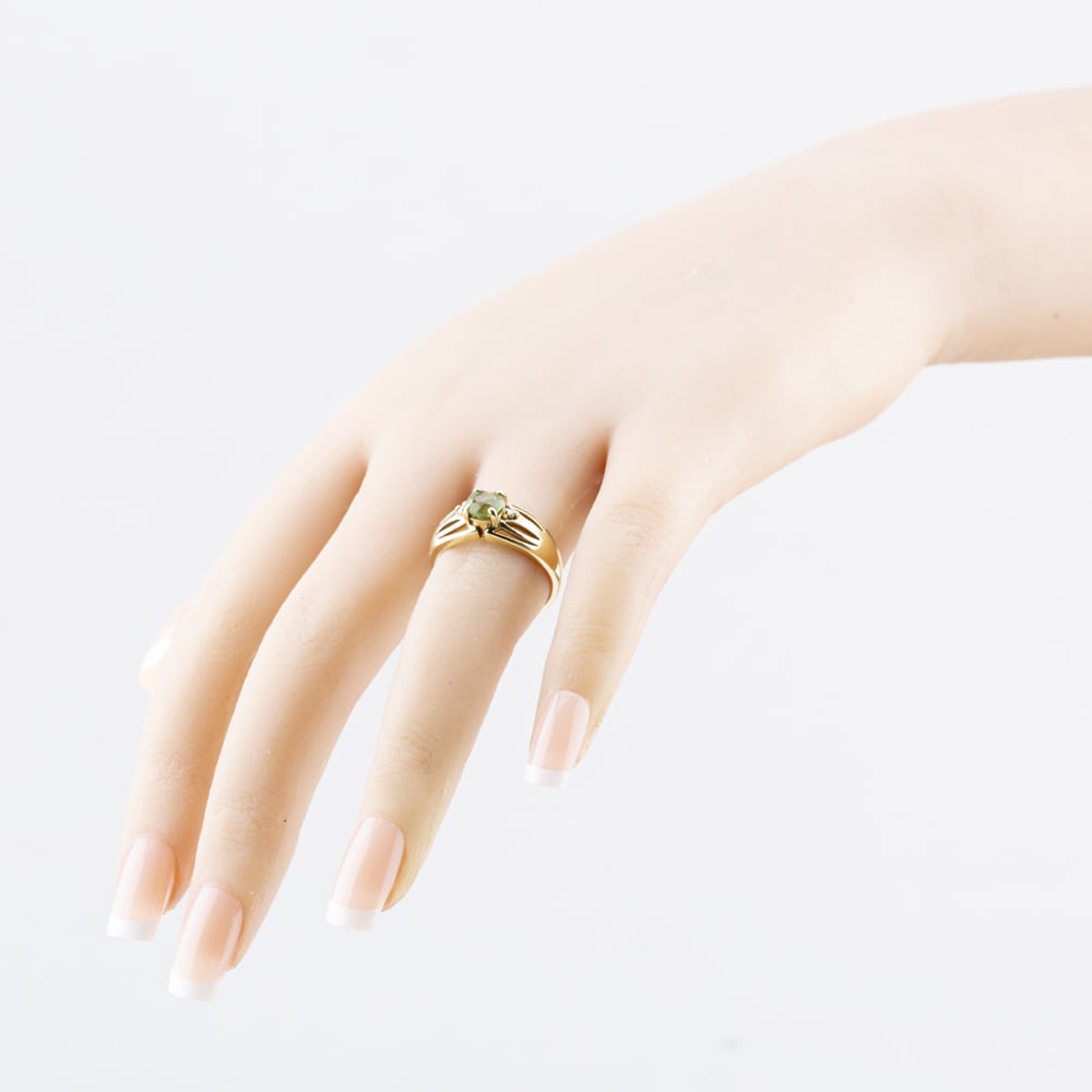 Pre-Owned 9ct Yellow Gold Peridot & Diamond Dress Ring 41104520
