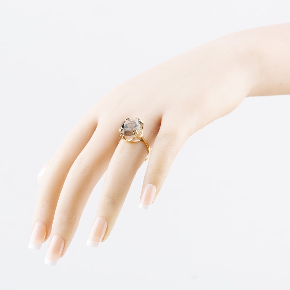 Pre-Owned 9ct Yellow Gold Smoky Quartz Large Oval Dress Ring 41104532