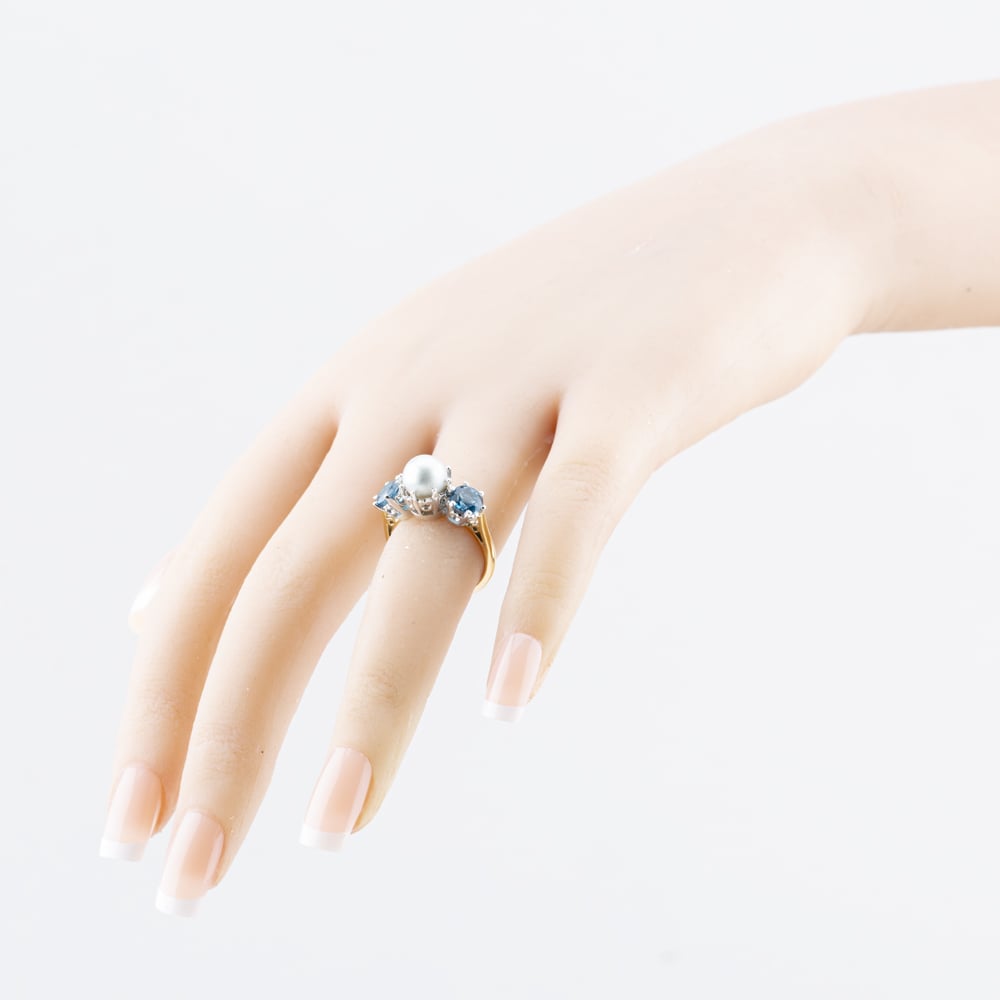 Pre-Owned 9ct Yellow Gold Blue Topaz & Grey South Sea Pearl Three Stone Ring 41104556