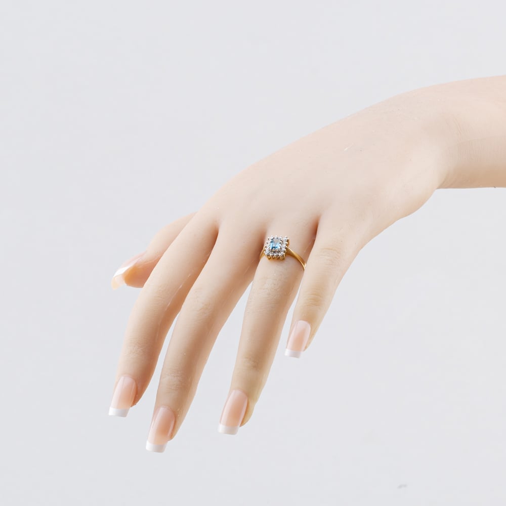 Pre-Owned 9ct Yellow Gold Blue Topaz & Cubic Zirconia Oblong Cluster Ring 41104727