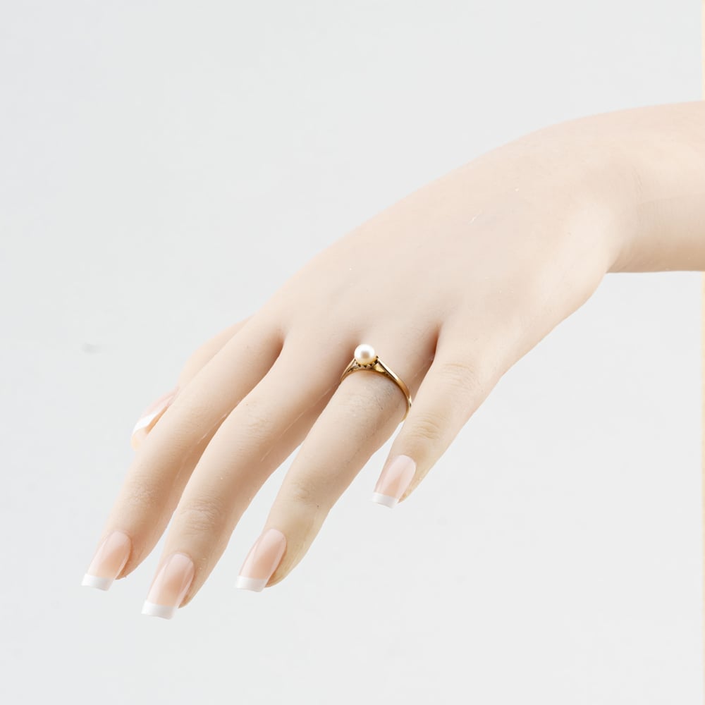 Pre-Owned 9ct Yellow Gold Cultured Pearl Single Stone Dress Ring 41104752