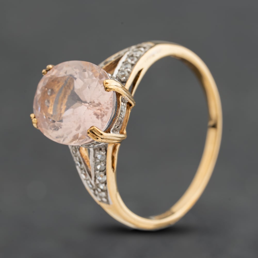 Pre-Owned 9ct Yellow Gold Rose Quartz &amp; White Zircon Large Oval Dress Ring 41104812