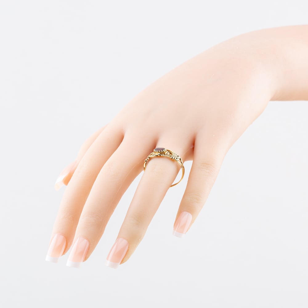 Pre-Owned 9ct Yellow Gold Garnet Dress Ring 41104855